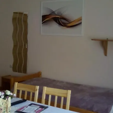 Csilla Apartment *